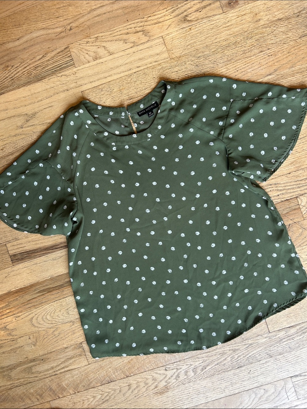 🌸3 FOR $20🌸
Sara Michelle Olive Green Polka Dot Short Sleeve Tee - Picture 3 of 6